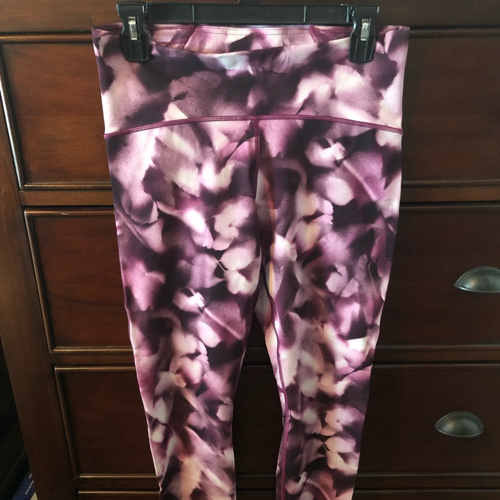 Excellent condition, beautiful pattern lulu